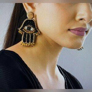 Big Black Eyes Earrings